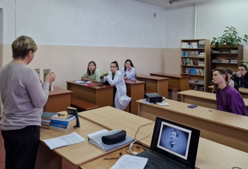 Студенты кружка «English club»  обсудили литературу зарубежных авторов