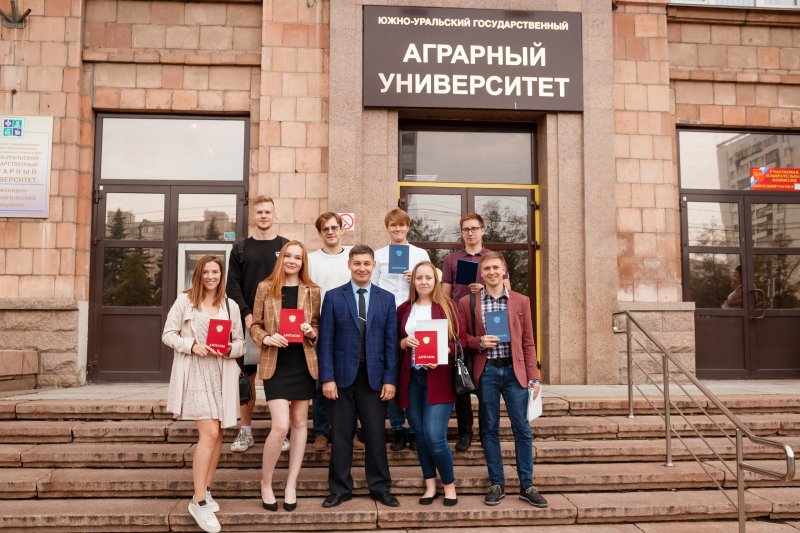 Поздравление деканата инженерно-технологического факультета 