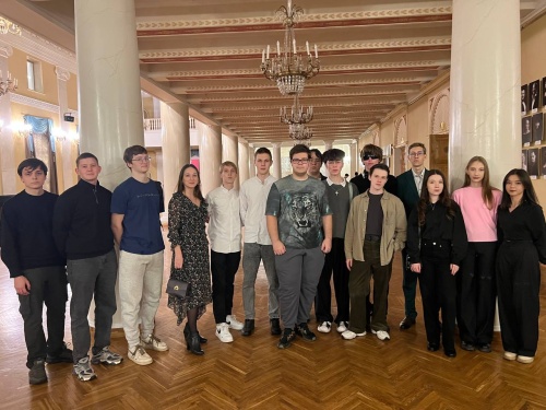 Студенты ЮУрГАУ посетили театр оперы и балета в рамках изучения дисциплины «Основы российской государственности»