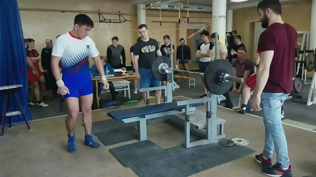 Студенты ИВМ взяли «бронзу» области по пауэрлифтингу1